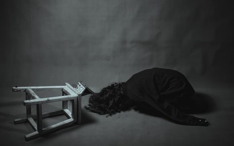 《黑暗之魂》迟来的朝圣：为何“受苦”体验能超越所有赞誉