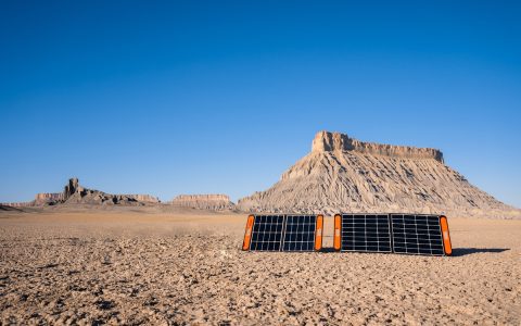 轻量革命：Bluetti Sora 500如何以“折叠”定义户外能源新便携