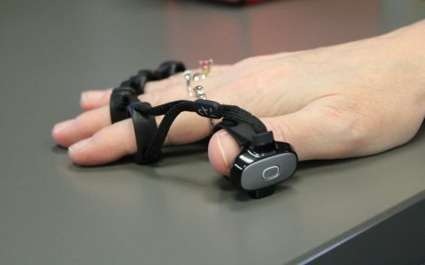 罗技MX Master 4鼠标跌破百元：触觉反馈与AI办公的融合