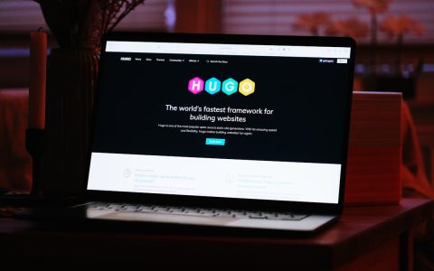 苹果“可维修”新机遭拆解对比，Framework CEO直指设计哲学对立