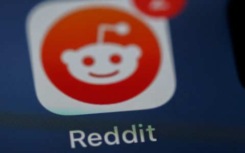 Reddit告别“r/all”时代：算法推荐与社区自治的十字路口