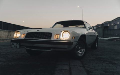 火车上的“垂直革命”：雪佛兰Vega如何用颠覆性运输改写汽车物流史